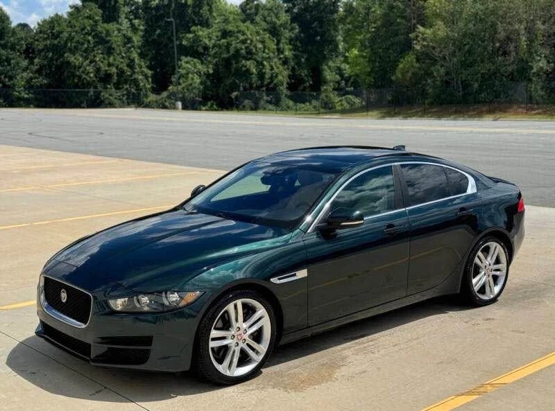 2017 Jaguar XE - Image 2 of 20