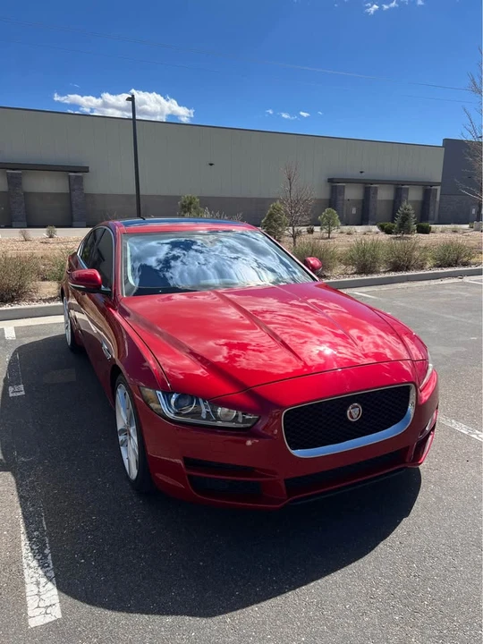 2017 Jaguar XE - Image 3 of 18