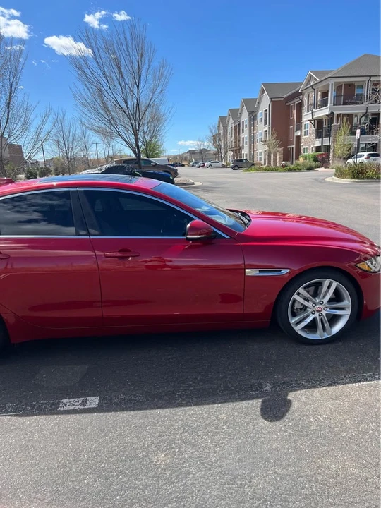 2017 Jaguar XE - Image 5 of 18