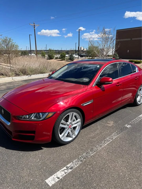 2017 Jaguar XE - Image 12 of 18