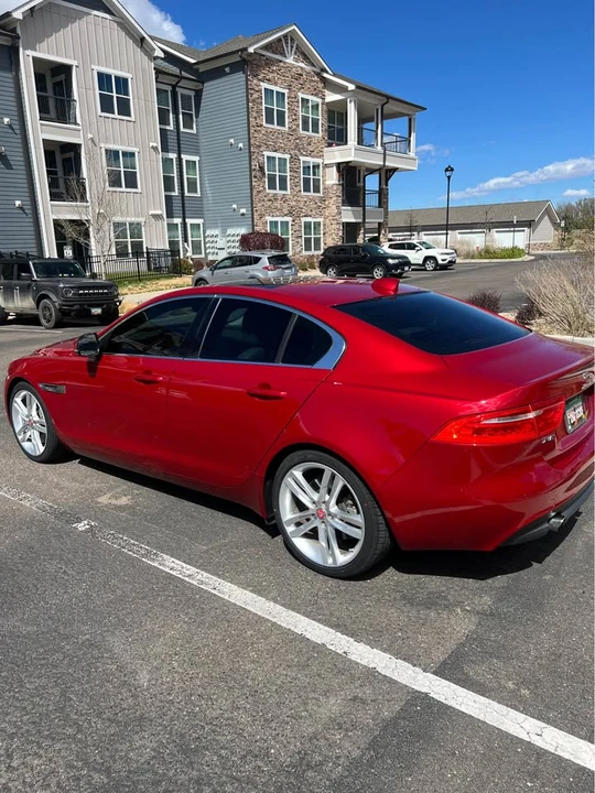 2017 Jaguar XE - Image 10 of 18