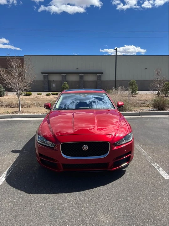 2017 Jaguar XE - Image 2 of 18