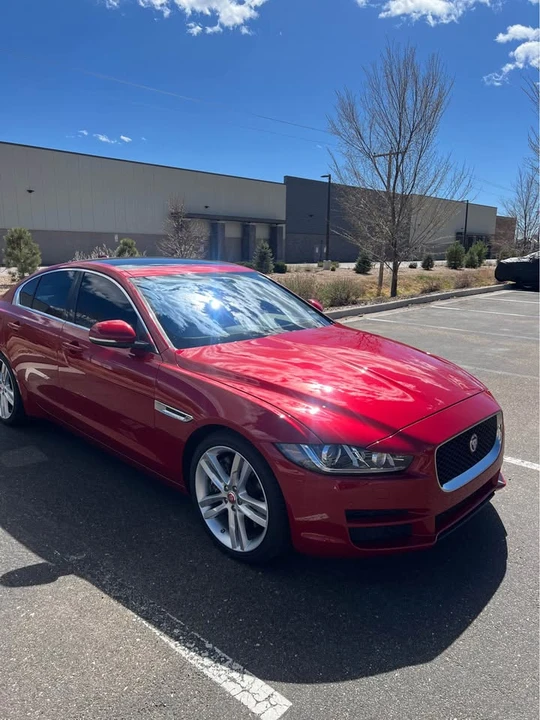2017 Jaguar XE - Image 4 of 18