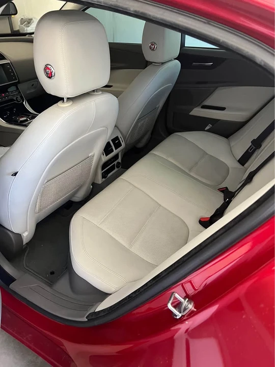2017 Jaguar XE - Image 18 of 18