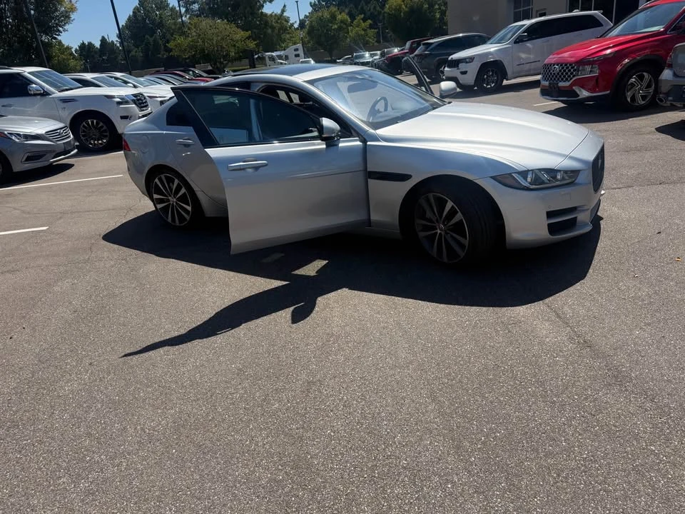 2017 Jaguar XE - Image 3 of 11