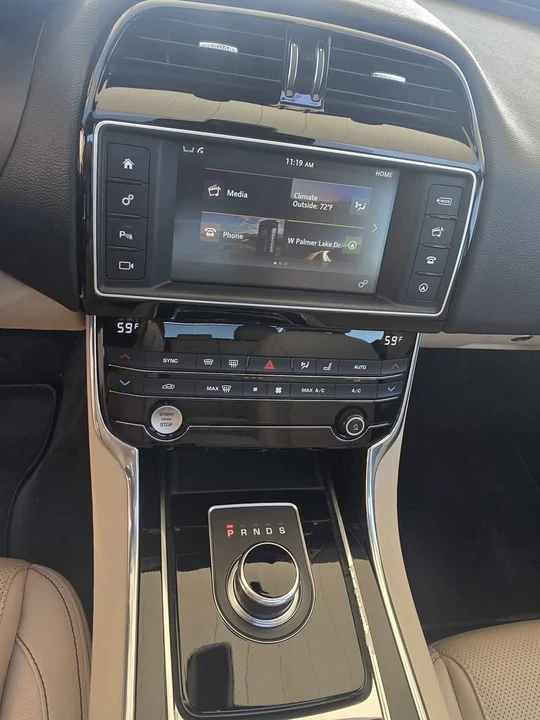2017 Jaguar XE - Image 12 of 16