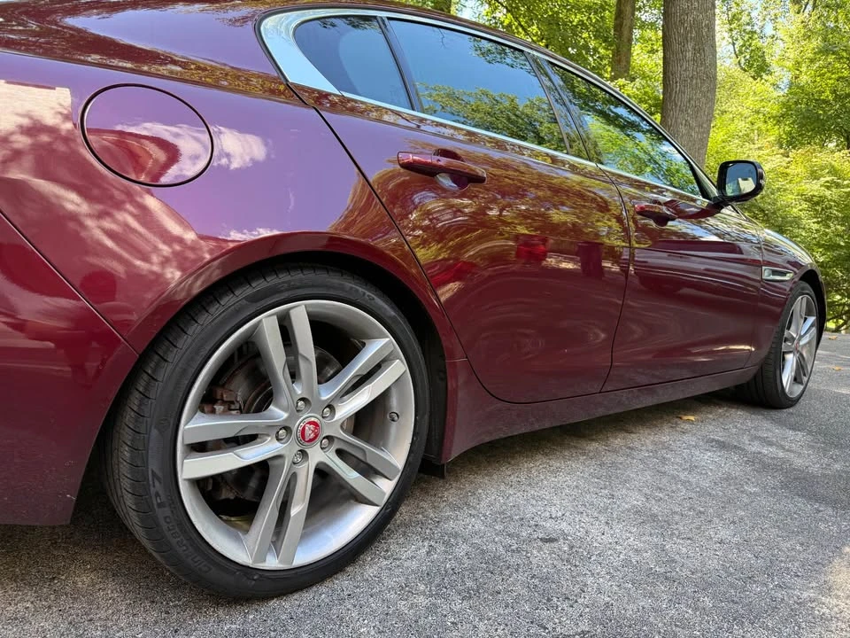 2017 Jaguar XE - Image 7 of 11