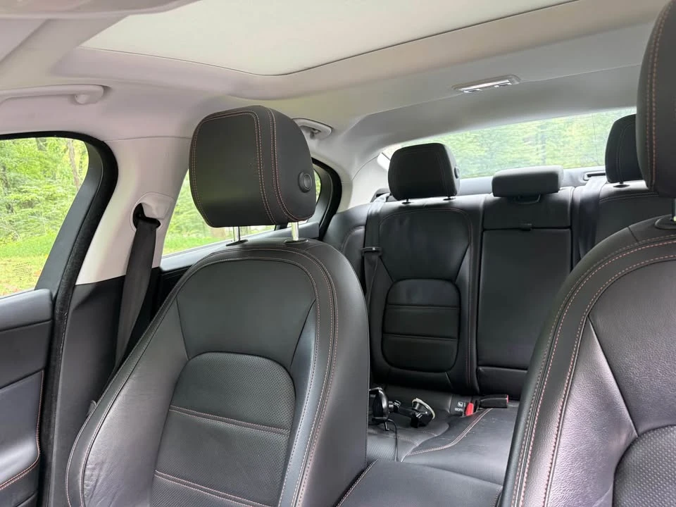 2017 Jaguar XE - Image 3 of 11