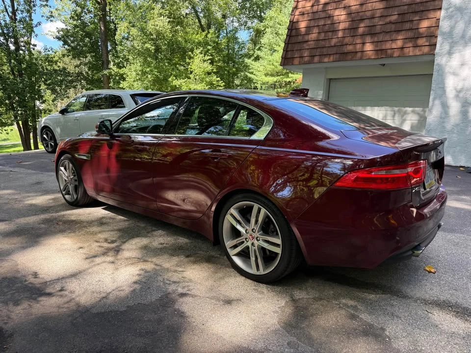 2017 Jaguar XE - Image 2 of 11