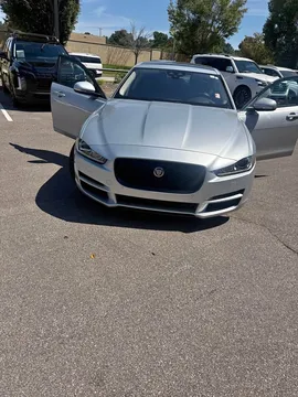 2017 Jaguar XE XE 35t Prestige Sedan 4D