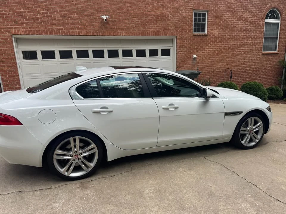2017 Jaguar XE - Image 2 of 16