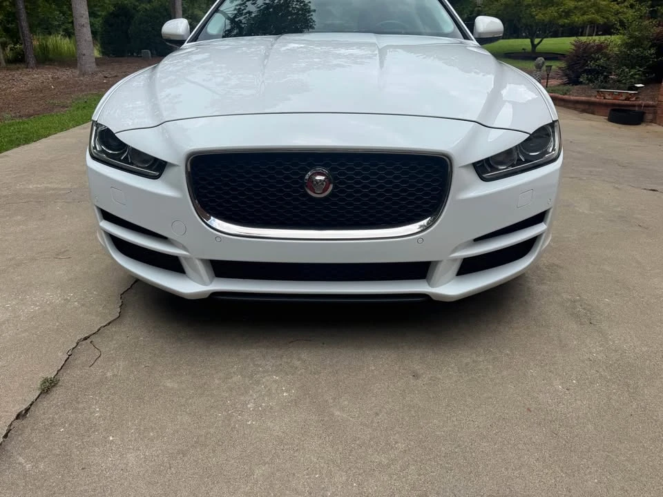 2017 Jaguar XE - Image 5 of 16