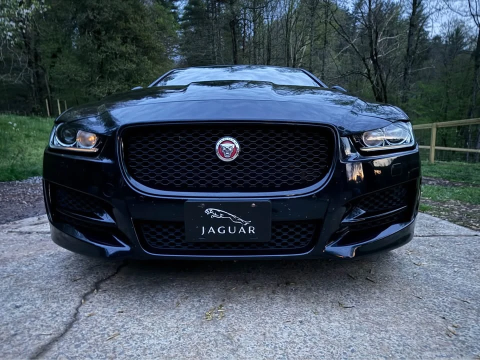 2017 Jaguar XE - Image 2 of 4