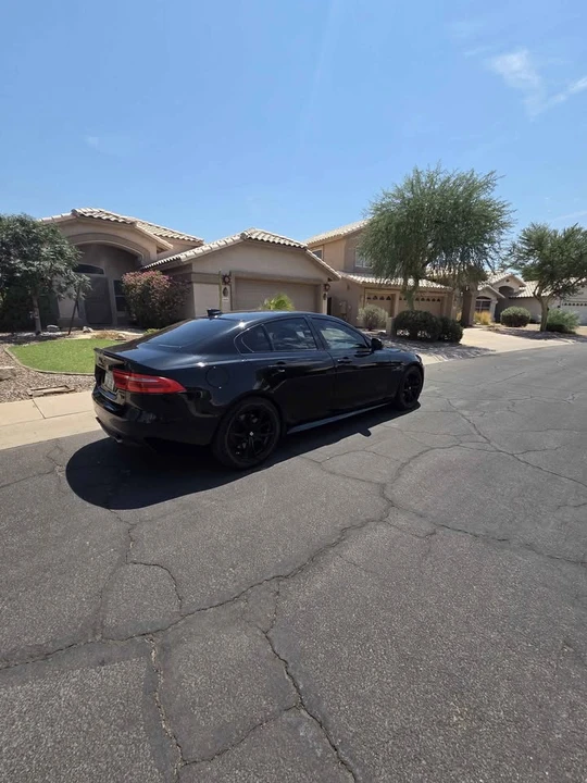 2017 Jaguar XE - Image 4 of 11