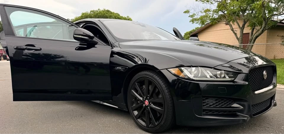 2017 Jaguar XE - Image 5 of 15