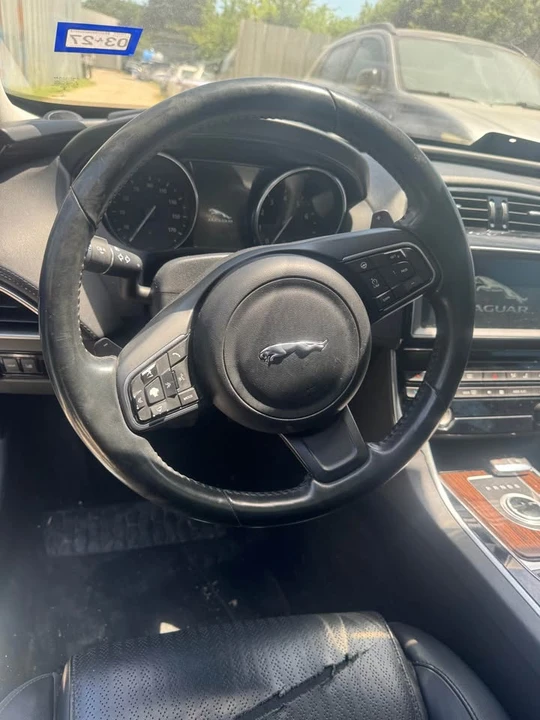 2017 Jaguar XE - Image 3 of 5
