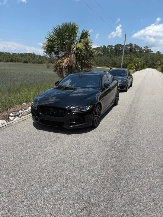 2017 Jaguar XE - Image 2 of 8