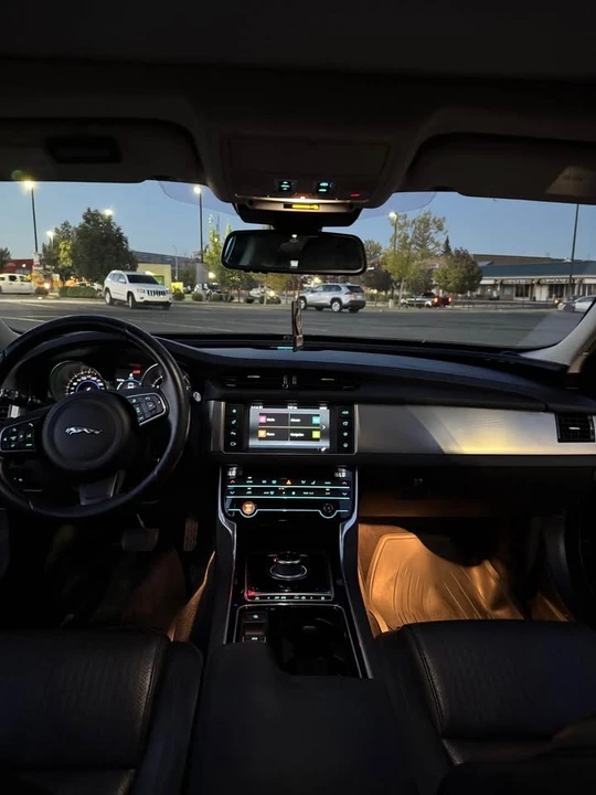 2017 Jaguar X260 XF - Image 7 of 8