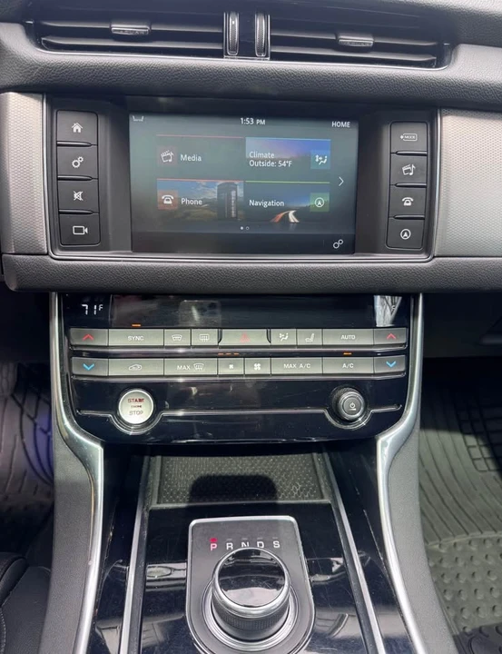2017 Jaguar X260 XF - Image 9 of 10