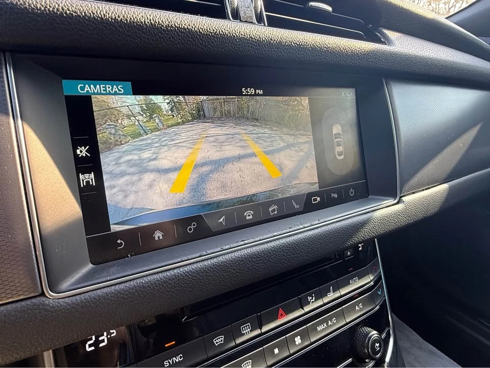 2017 Jaguar X260 XF - Image 9 of 16