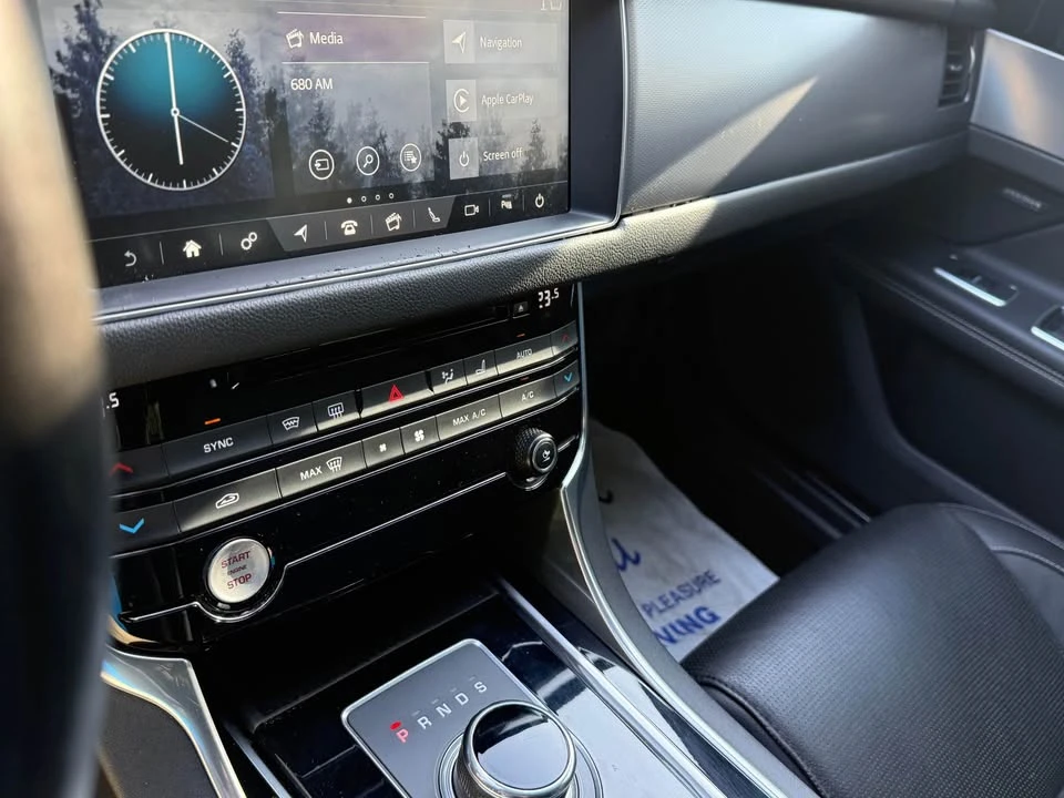 2017 Jaguar X260 XF - Image 10 of 16