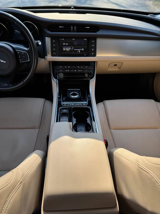 2017 Jaguar X260 XF - Image 13 of 20