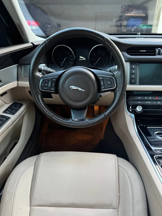 2017 Jaguar X260 XF - Image 7 of 11