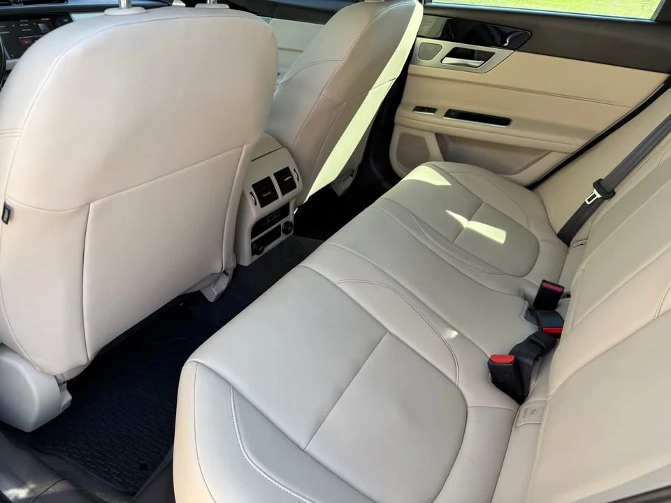 2017 Jaguar X260 XF - Image 7 of 13