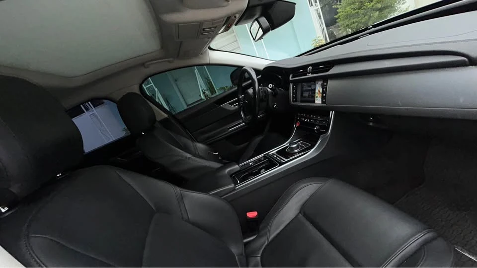 2017 Jaguar X260 XF - Image 7 of 7