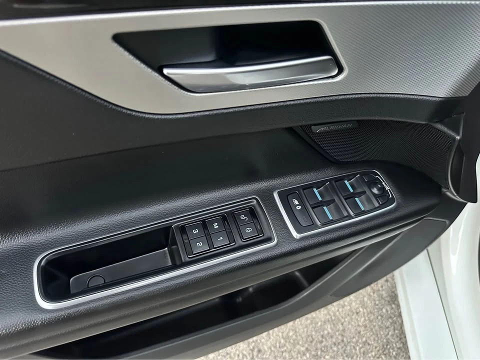 2017 Jaguar X260 XF - Image 12 of 17