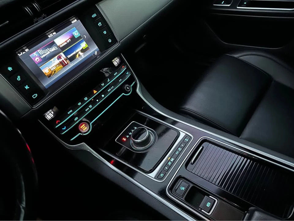 2017 Jaguar X260 XF - Image 9 of 18