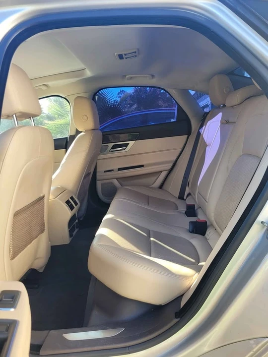 2017 Jaguar X260 XF - Image 7 of 9