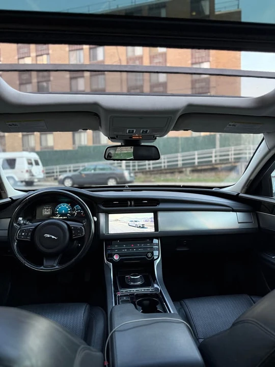 2017 Jaguar X260 XF - Image 13 of 20