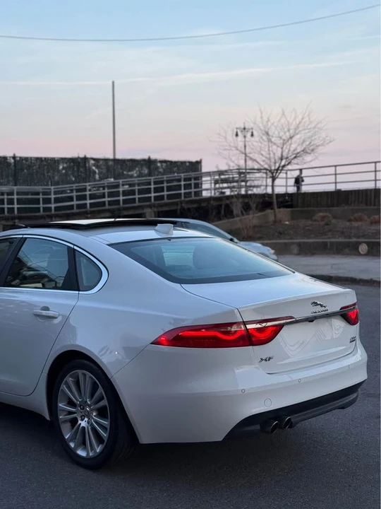 2017 Jaguar X260 XF - Image 16 of 20