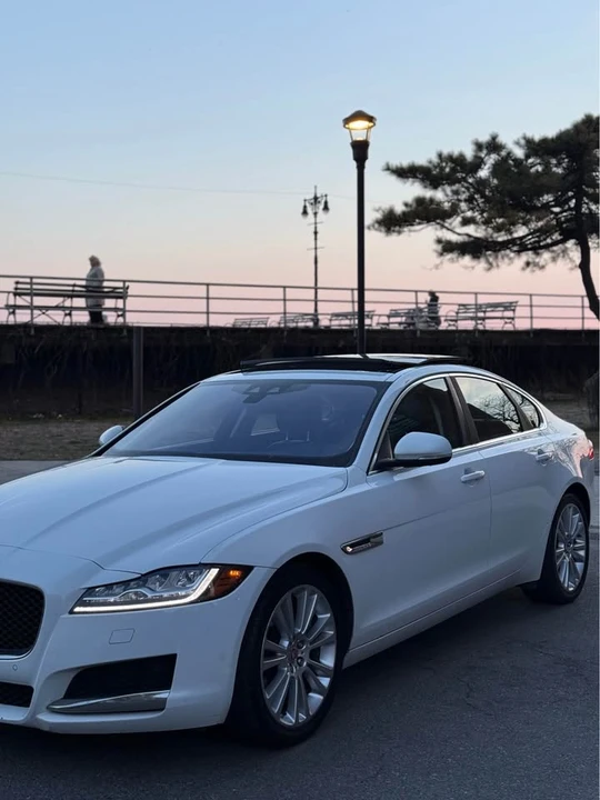 2017 Jaguar X260 XF - Image 7 of 20