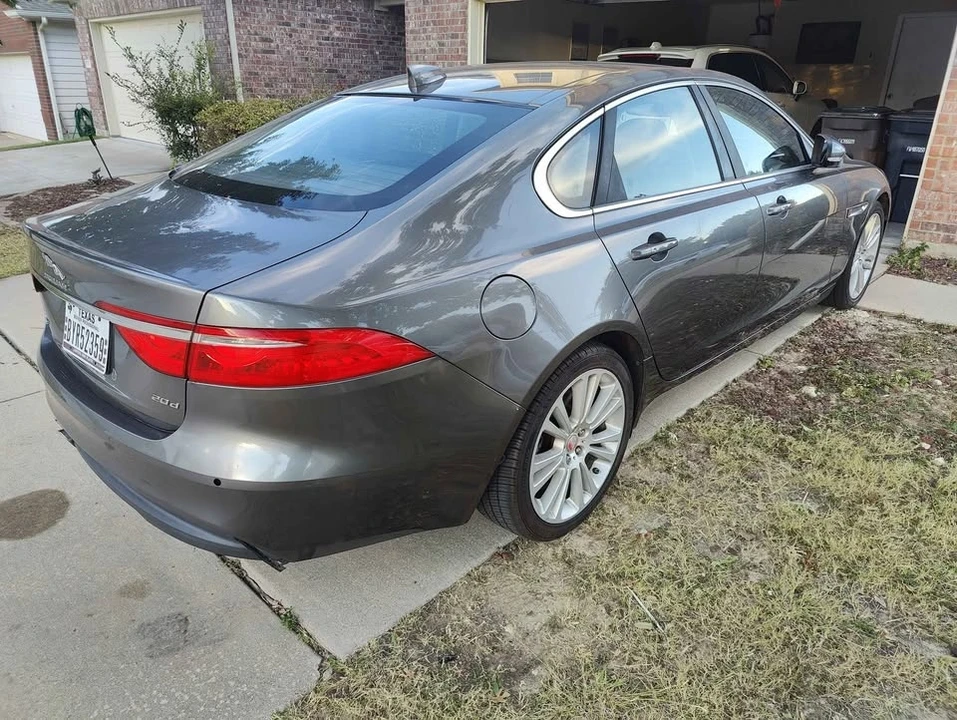 2017 Jaguar X260 XF - Image 6 of 9