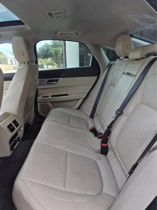 2017 Jaguar X260 XF - Image 7 of 14