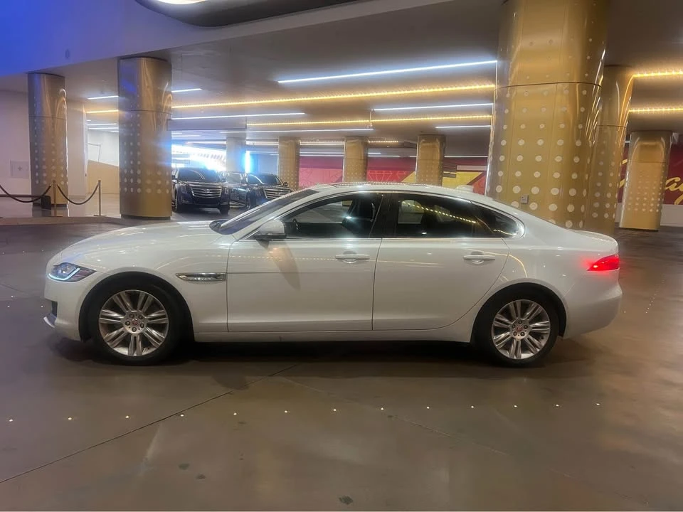 2017 Jaguar X260 XF - Image 3 of 10