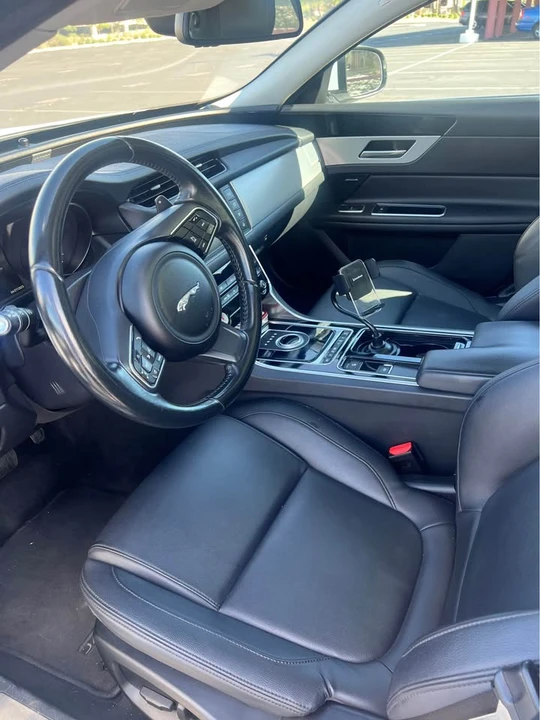 2017 Jaguar X260 XF - Image 6 of 10