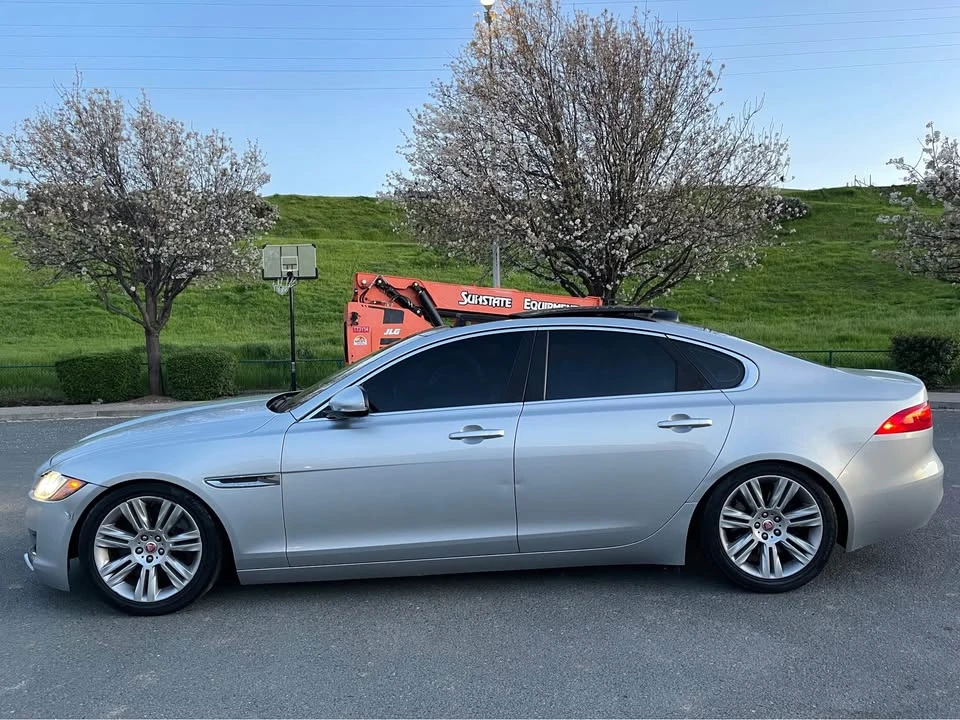 2017 Jaguar X260 XF - Image 2 of 12
