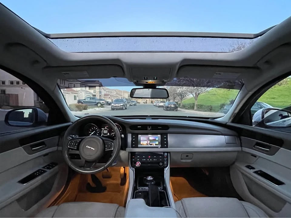 2017 Jaguar X260 XF - Image 9 of 12