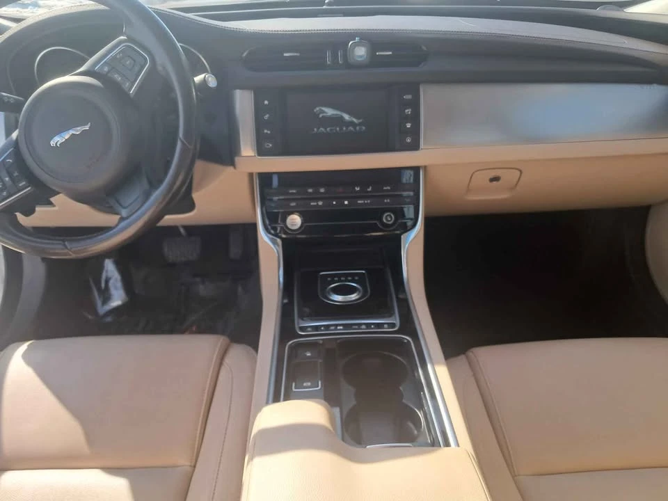 2017 Jaguar X260 XF - Image 6 of 8
