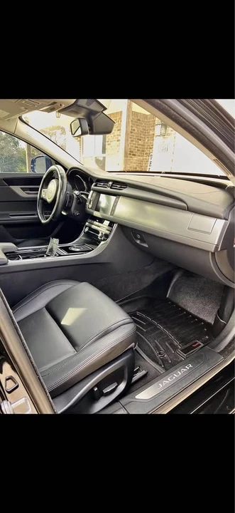 2017 Jaguar X260 XF - Image 4 of 5