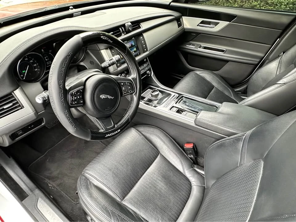 2017 Jaguar X260 XF - Image 13 of 16