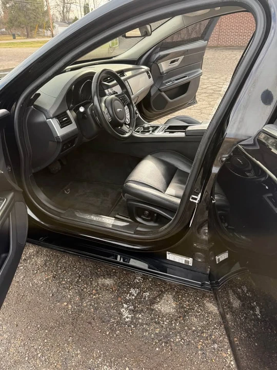 2017 Jaguar X260 XF - Image 16 of 20