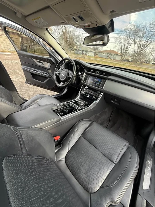 2017 Jaguar X260 XF - Image 11 of 20