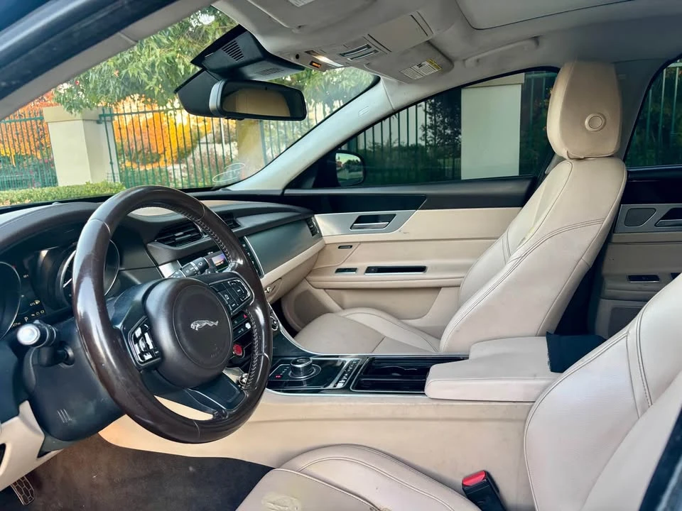 2017 Jaguar X260 XF - Image 6 of 8