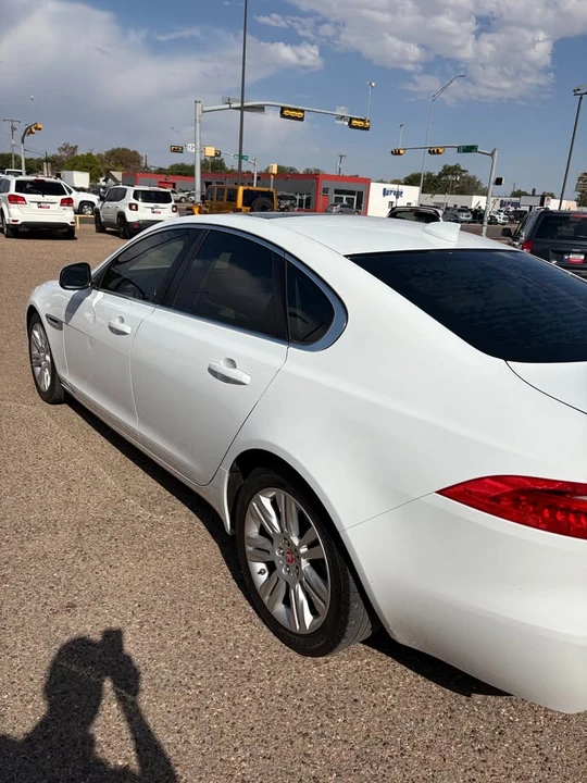 2017 Jaguar X260 XF - Image 6 of 8