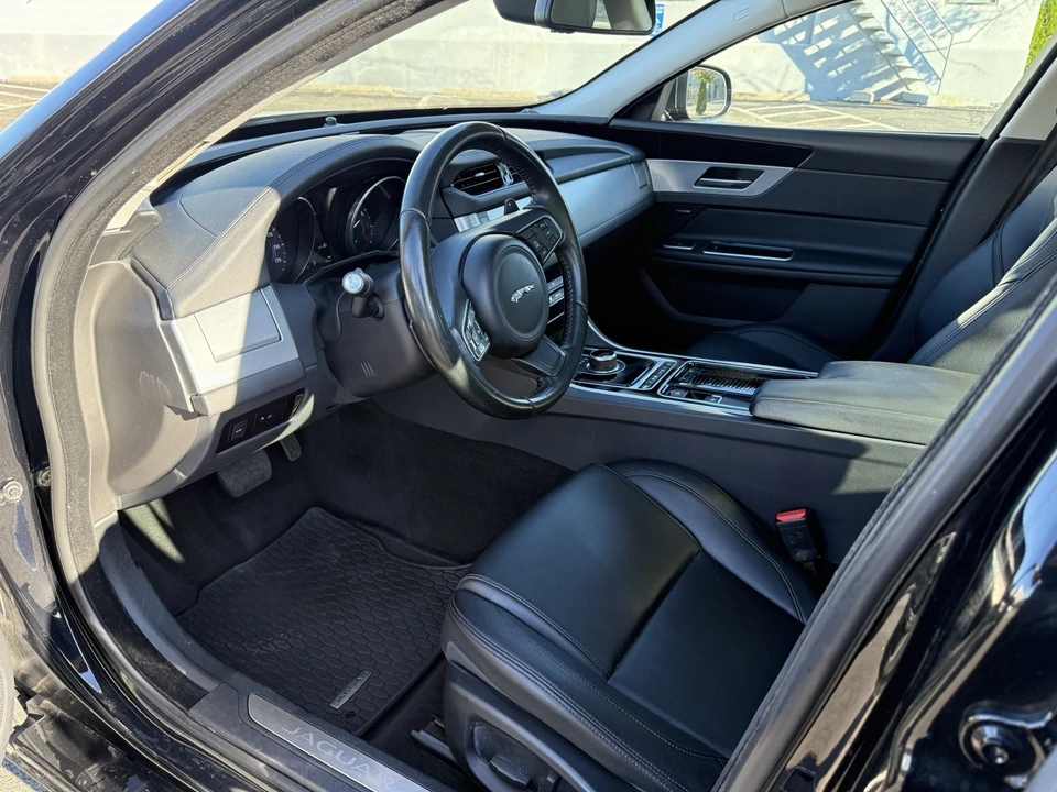 2017 Jaguar X260 XF - Image 9 of 21