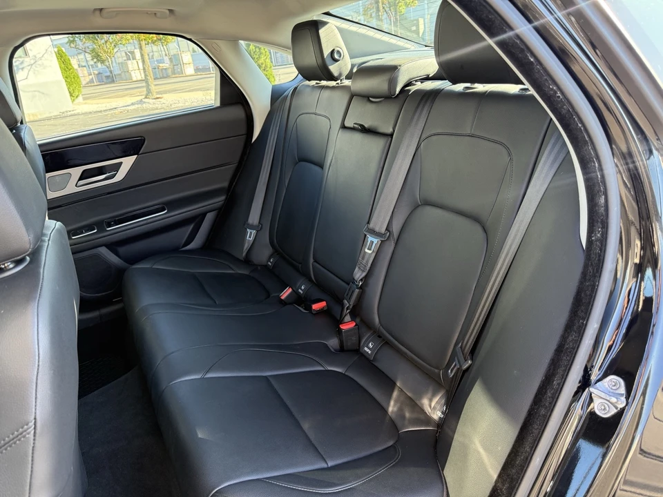 2017 Jaguar X260 XF - Image 15 of 21